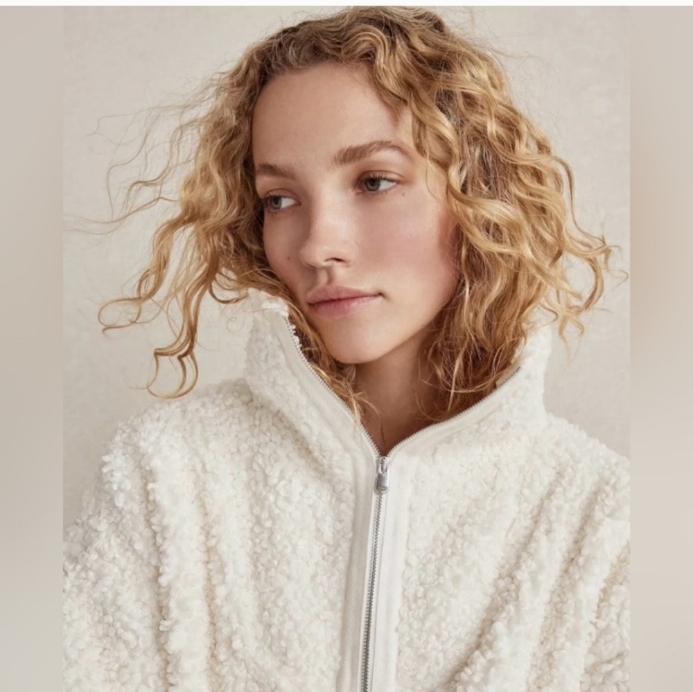 Sherpa Jacket - Picture 2 of 6